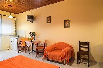 Artemis Studios And Apartments Psarou  Dış mekan fotoğraf