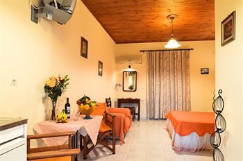 Artemis Studios And Apartments Psarou  Dış mekan fotoğraf