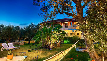 Artemis Studios And Apartments Psarou  Dış mekan fotoğraf